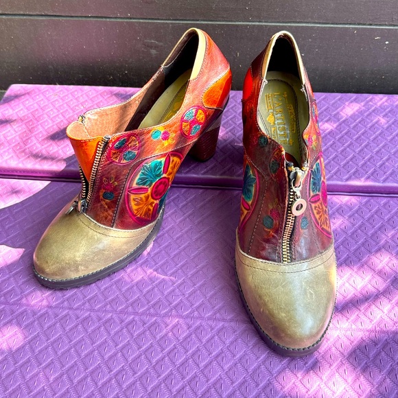 L’Artiste Gorgeous Heels! colorful painterly tooled leather great dancing shoes - Picture 4 of 9